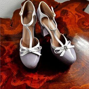 Elegant Women's T-Strap Heels with Bow - Lavender & White